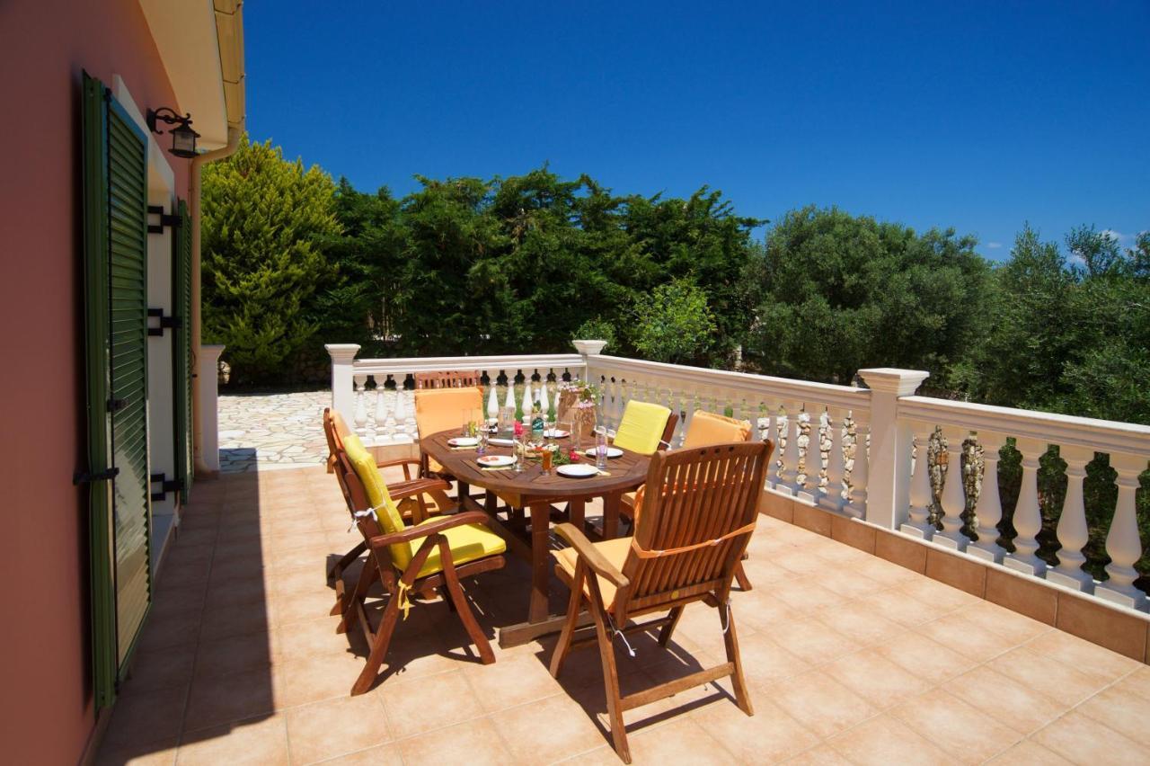 Iliachtides Villas Karavomylos Pokoj fotografie